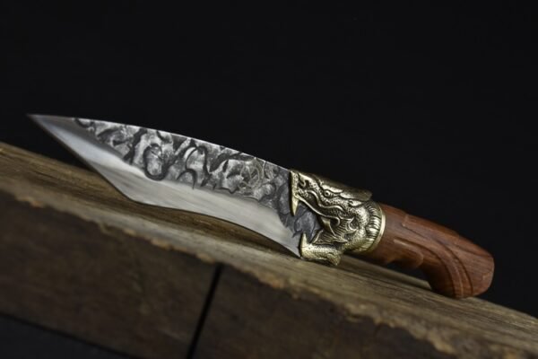 WonderfullyWyrd Faucet Bone Knife