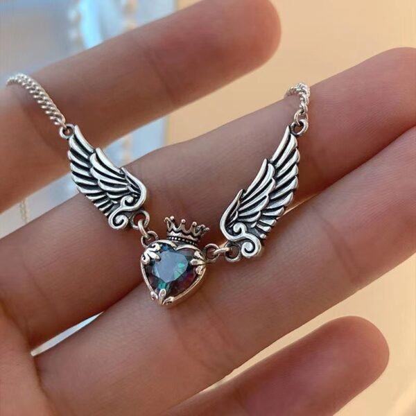Wonderfully Wyrd Vintage Gothic Heart Crown Necklace - Image 9