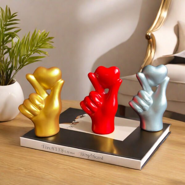 WonderfullyWyrd Decorative Resin Valentine's Day Love Gesture